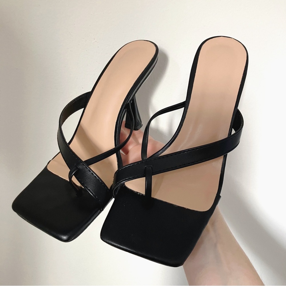 No Label • Mule Style Toe Strap Heel in Black